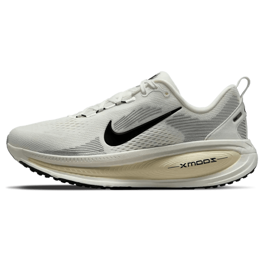 Nike Vomero 18 Wmns 'Coconut Milk' — UK 2.5 | EU 35.5 | US 5 — Front View