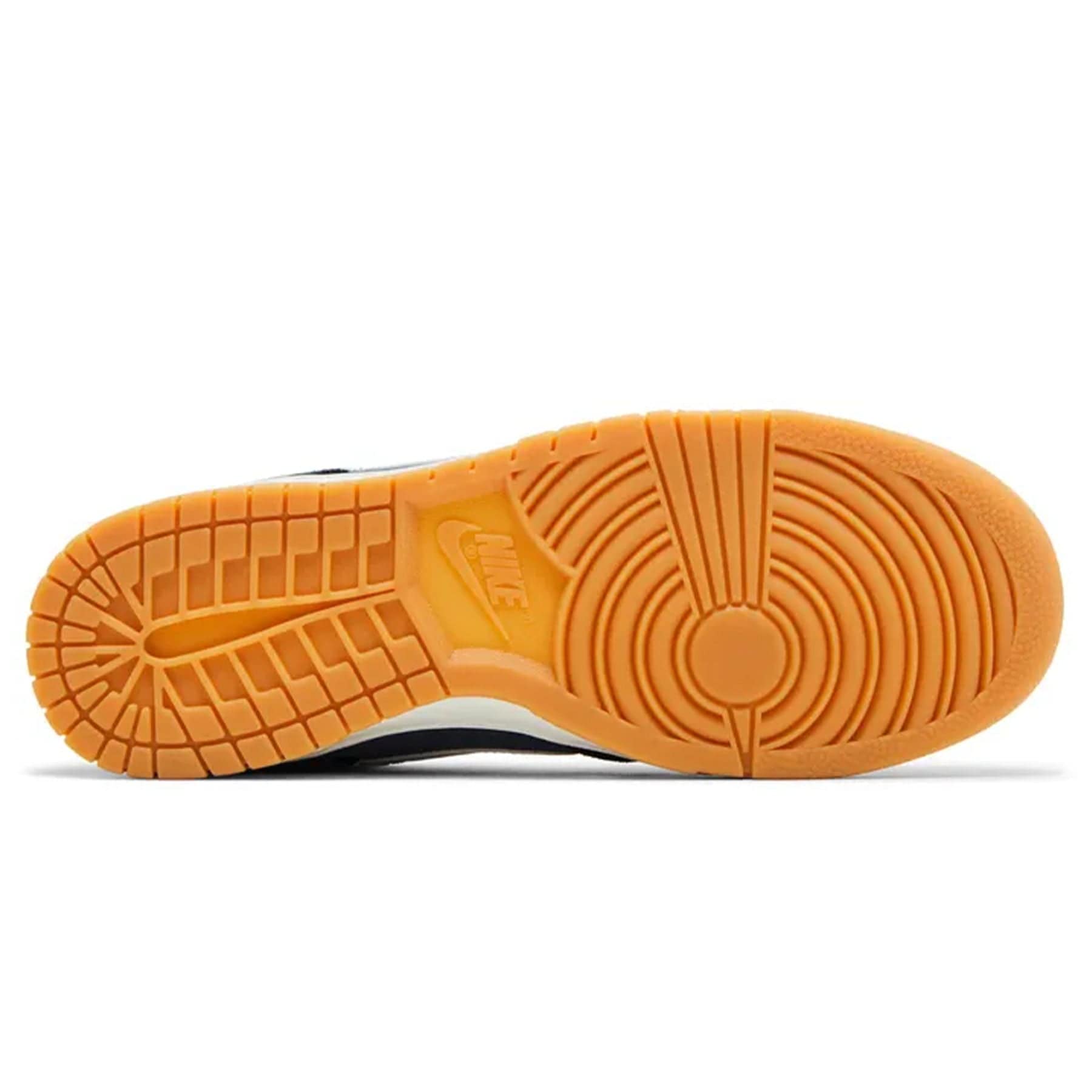 Nike Dunk Low SE 'Armory Navy Gum' — UK 3 | EU 35.5 | US 3.5 — Detail View