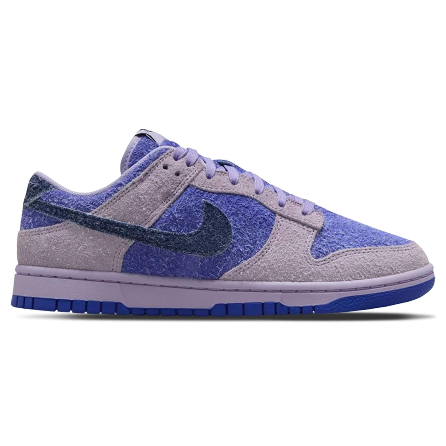 Nike Dunk Low SE Wmns 'Hydrangeas' — UK 2.5 | EU 35.5 | US 5 — Side View