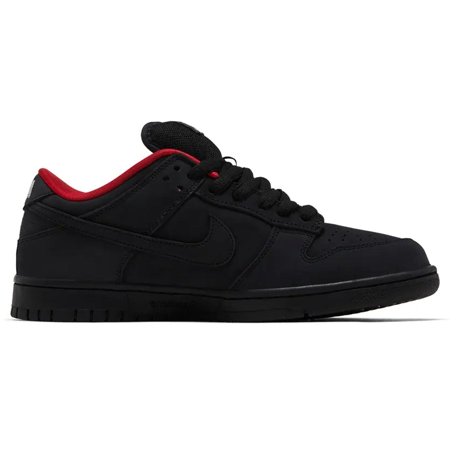 Nike Dunk Low SB x Supreme 'Black' — UK 3 | EU 35.5 | US 3.5 — Side View