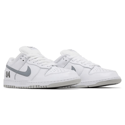 Nike Dunk Low SB x Supreme 'White Metallic Silver' — UK 3 | EU 35.5 | US 3.5 — Top View