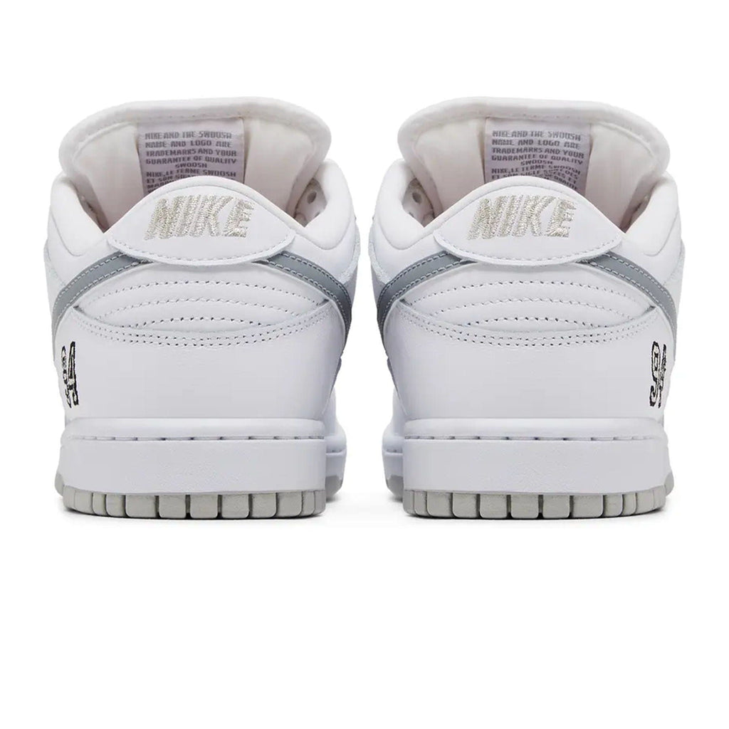 Nike Dunk Low SB x Supreme 'White Metallic Silver' — UK 3 | EU 35.5 | US 3.5 — Side View