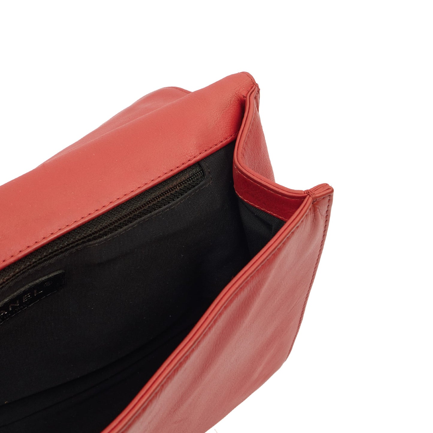 Chanel Shoulder Bag Boy - Large in Red, Lambskin Leather — Alternate View 20