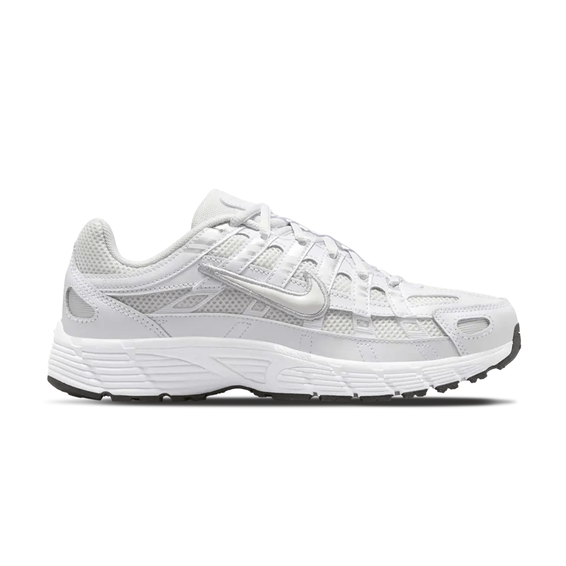 Nike P-6000 GS 'Platinum Tint' — UK 13.5 | EU 32 | US 1Y — Side View
