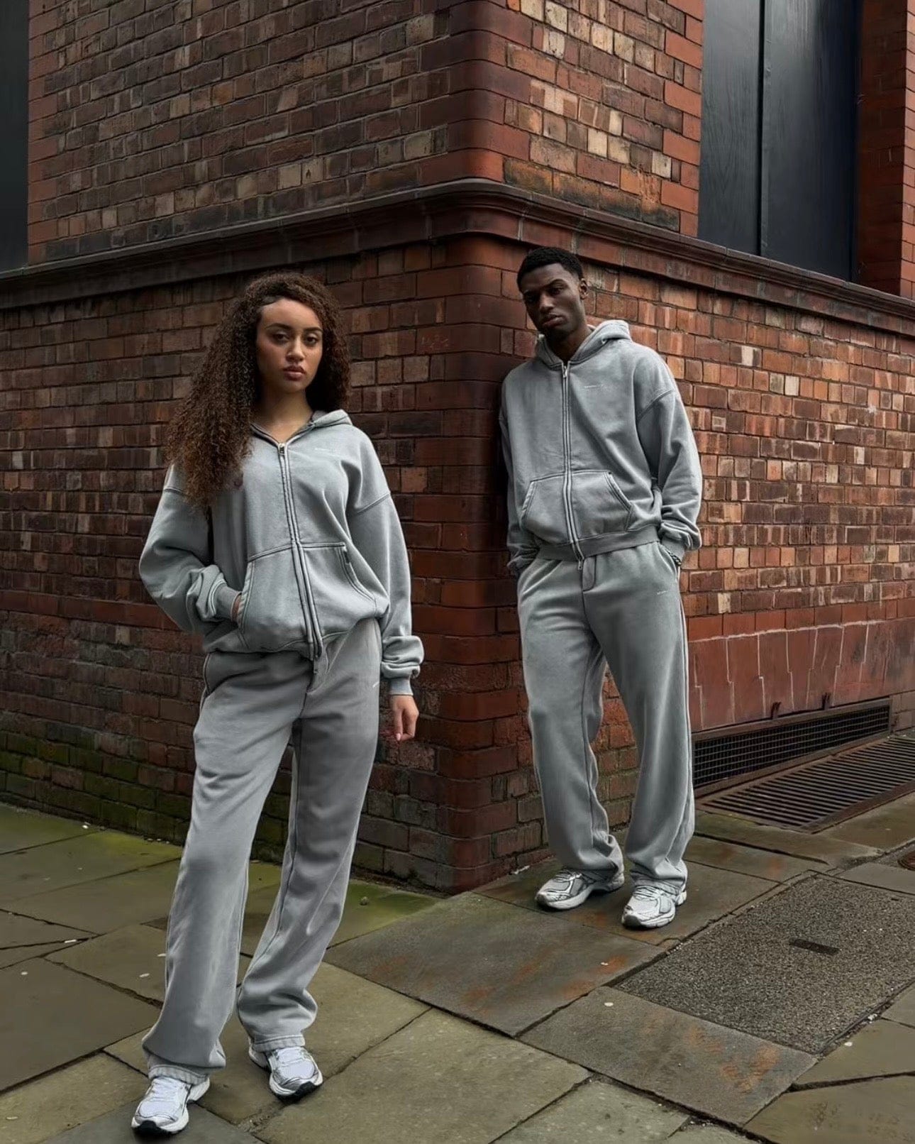 Bénir Club Basics Hoodie - Charcoal — XS — Side View