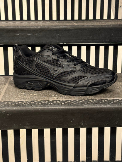 Mizuno MXR Sport 'Black' — UK 4 | EU 36.5 | US 5 — Top View