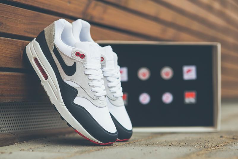 Nike Air Max 1 V SP "Patch" White - Obsidian - University Red — UK 3 | EU 35.5 | US 3.5 — Back View