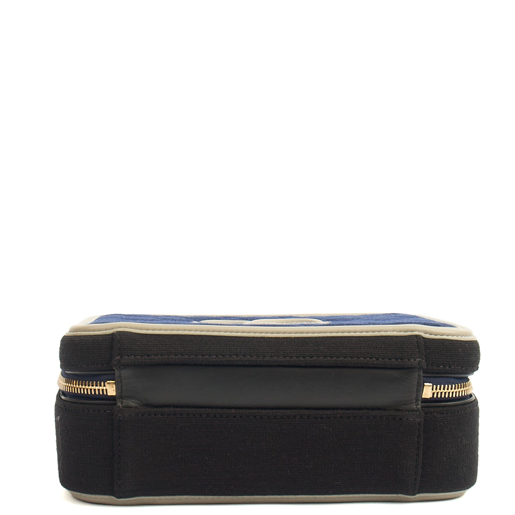 Chanel Shoulder Bag CC Filigree Vanity Case in Blue, Fabric — Alternate View 20