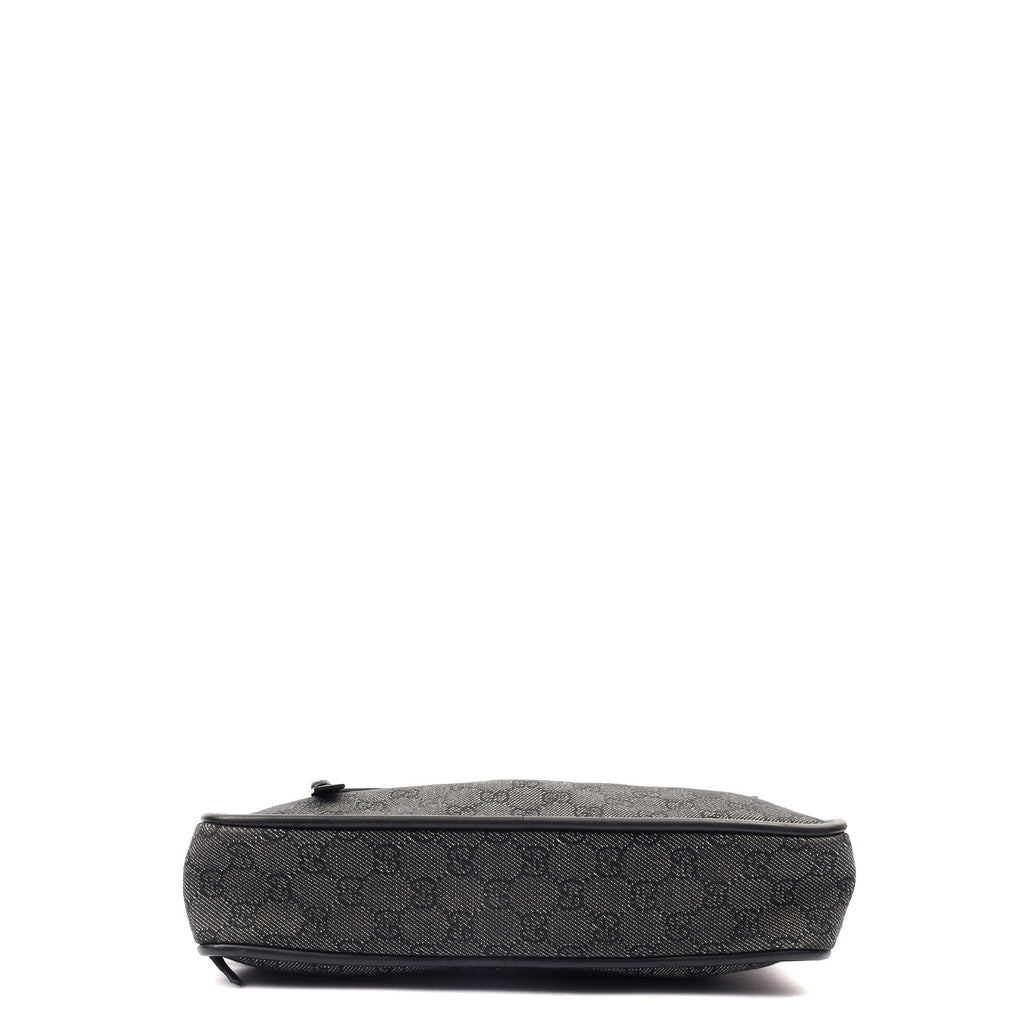 Gucci Shoulder Bag Shoulder Bag in Night Courrier GG Supreme, Canvas — Alternate View 10