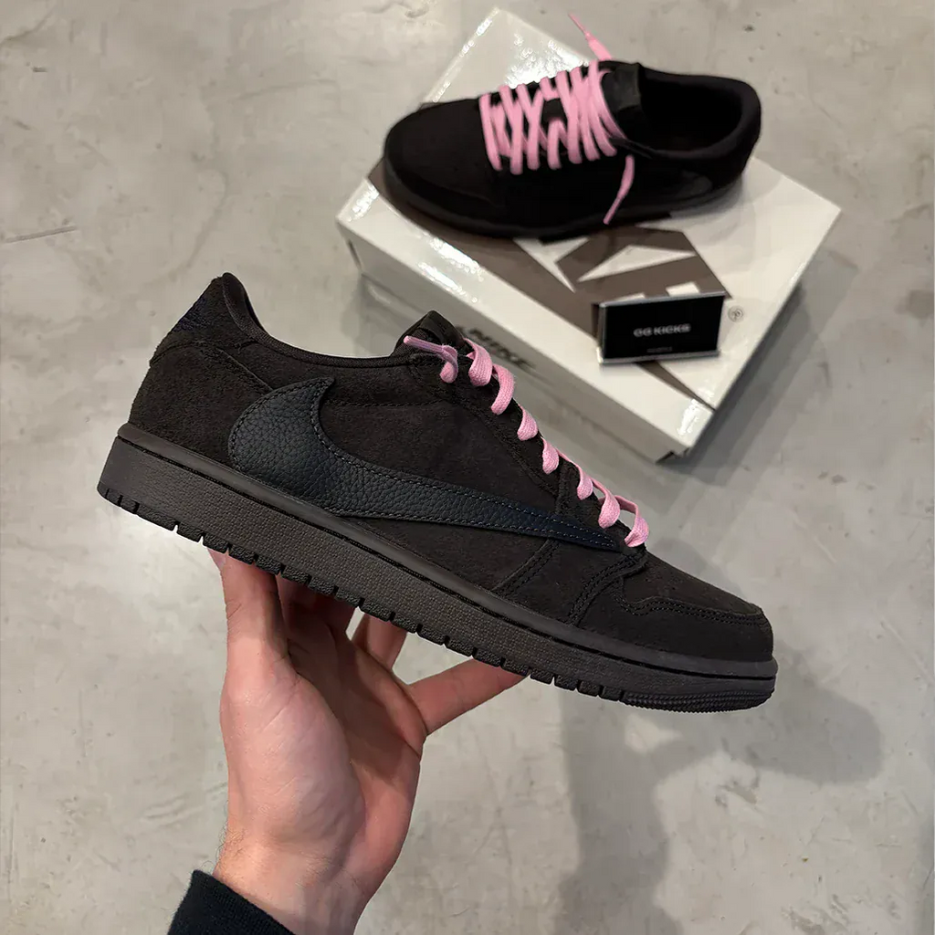 Jordan 1 Retro Low OG SP Travis Scott Velvet Brown — 3 UK — Back View