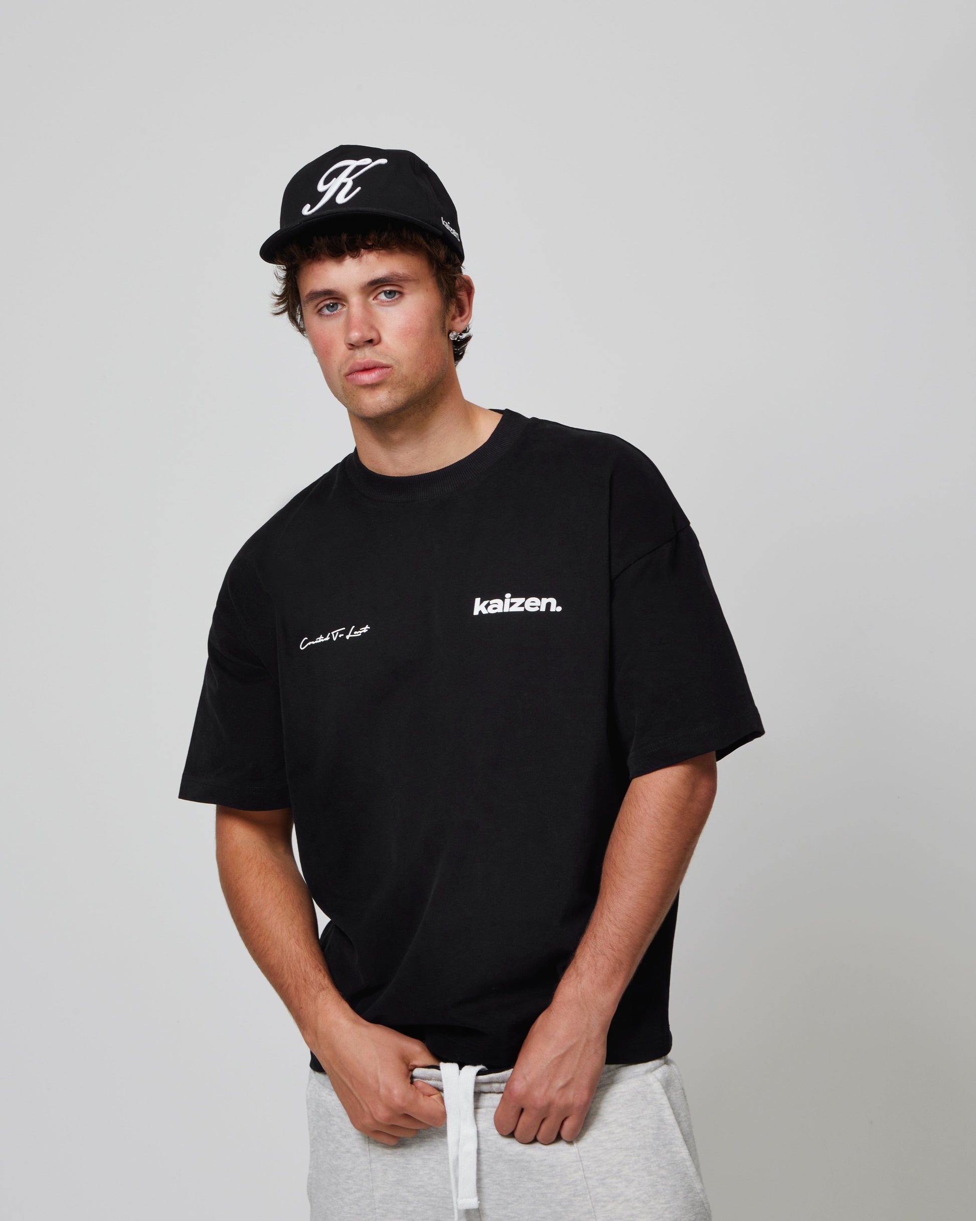 KAIZEN MARKET ARCH TEE BLACK — XS — Back View