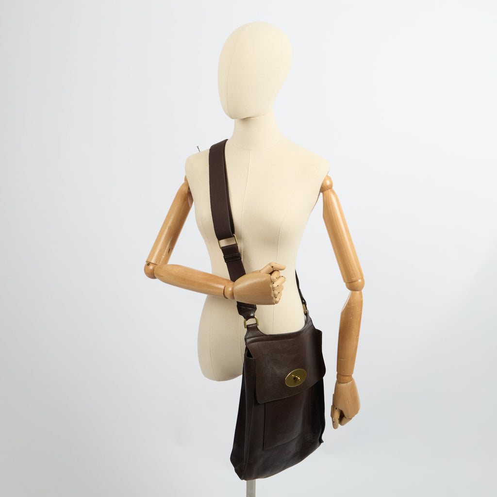 Mulberry Cross Body Antony - Large in Brown, Calfskin Leather — Side View