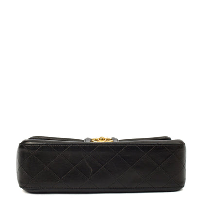 Chanel Shoulder Bag Timeless Single Flap in Navy, Lambskin Leather — Detail View