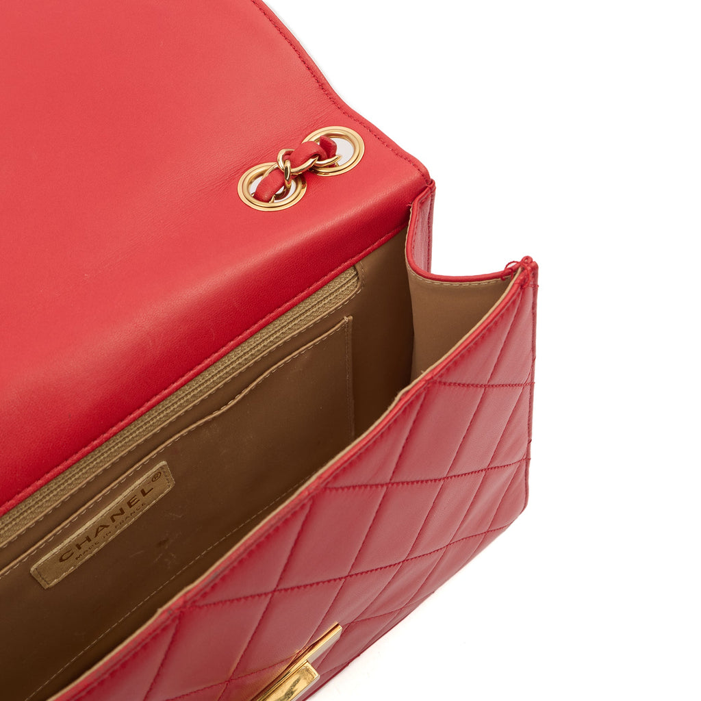 Chanel Shoulder Bag Golden Class Wallet On Chain in Red, Lambskin Leather — Alternate View 16