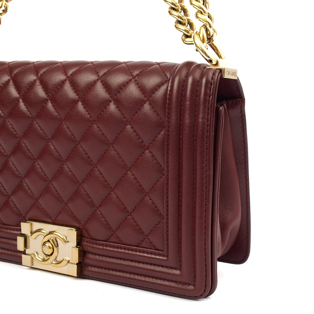 Chanel Shoulder Bag Boy - Medium in Red, Calfskin Leather — Alternate View 7