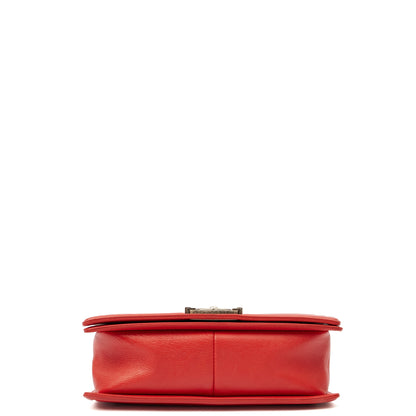 Chanel Shoulder Bag Boy - Medium in Red, Calfskin Leather — Alternate View 12