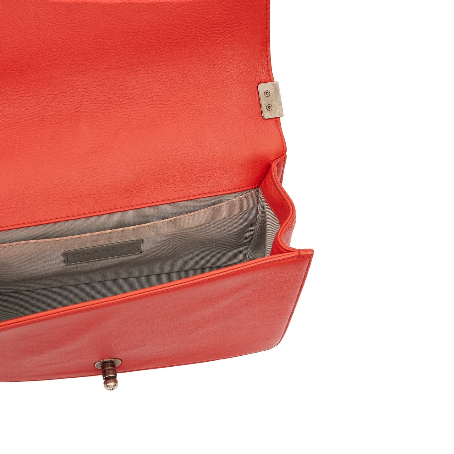 Chanel Shoulder Bag Boy - Medium in Red, Calfskin Leather — Alternate View 8