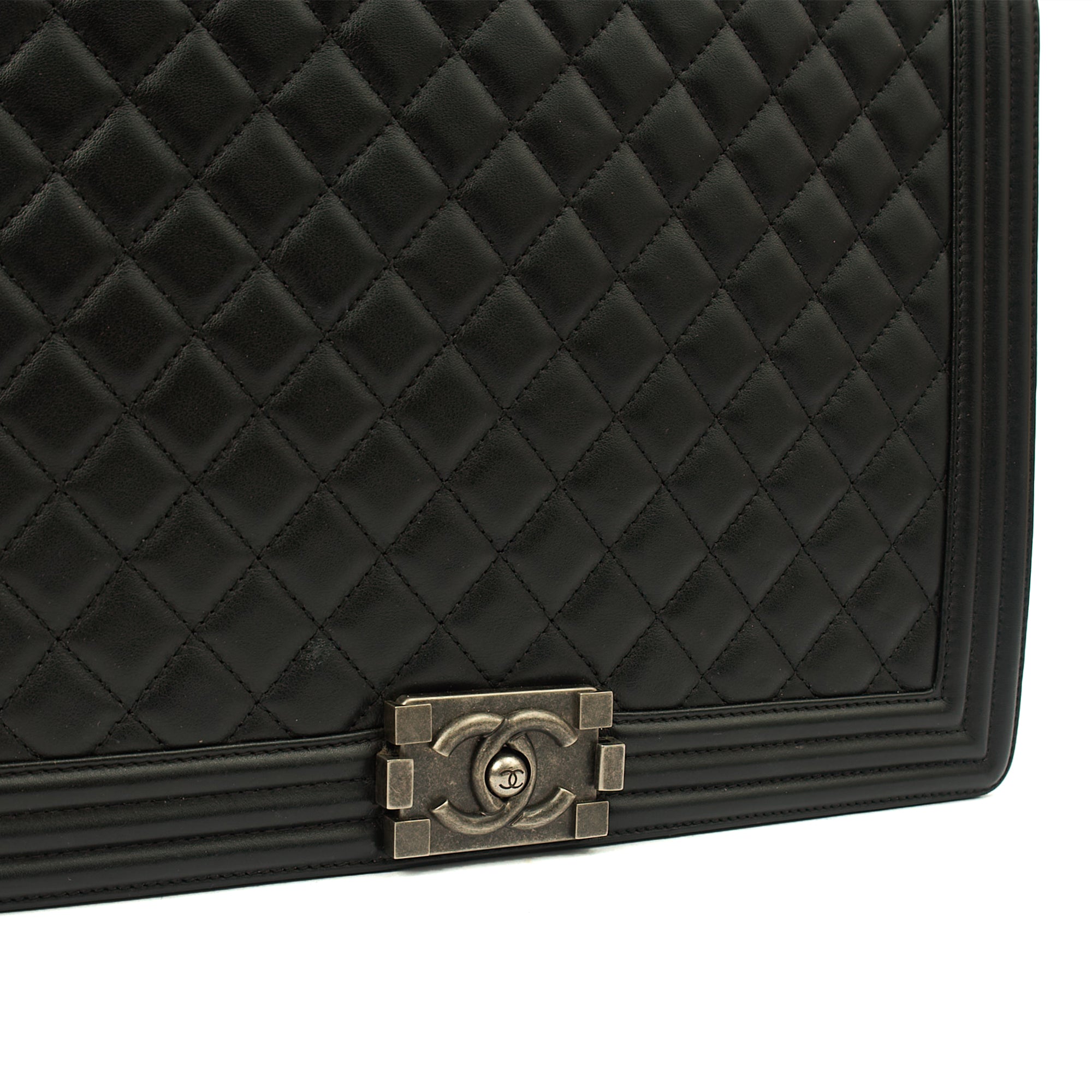 Chanel Shoulder Bag Boy - Large in Black, Calfskin Leather — Alternate View 16