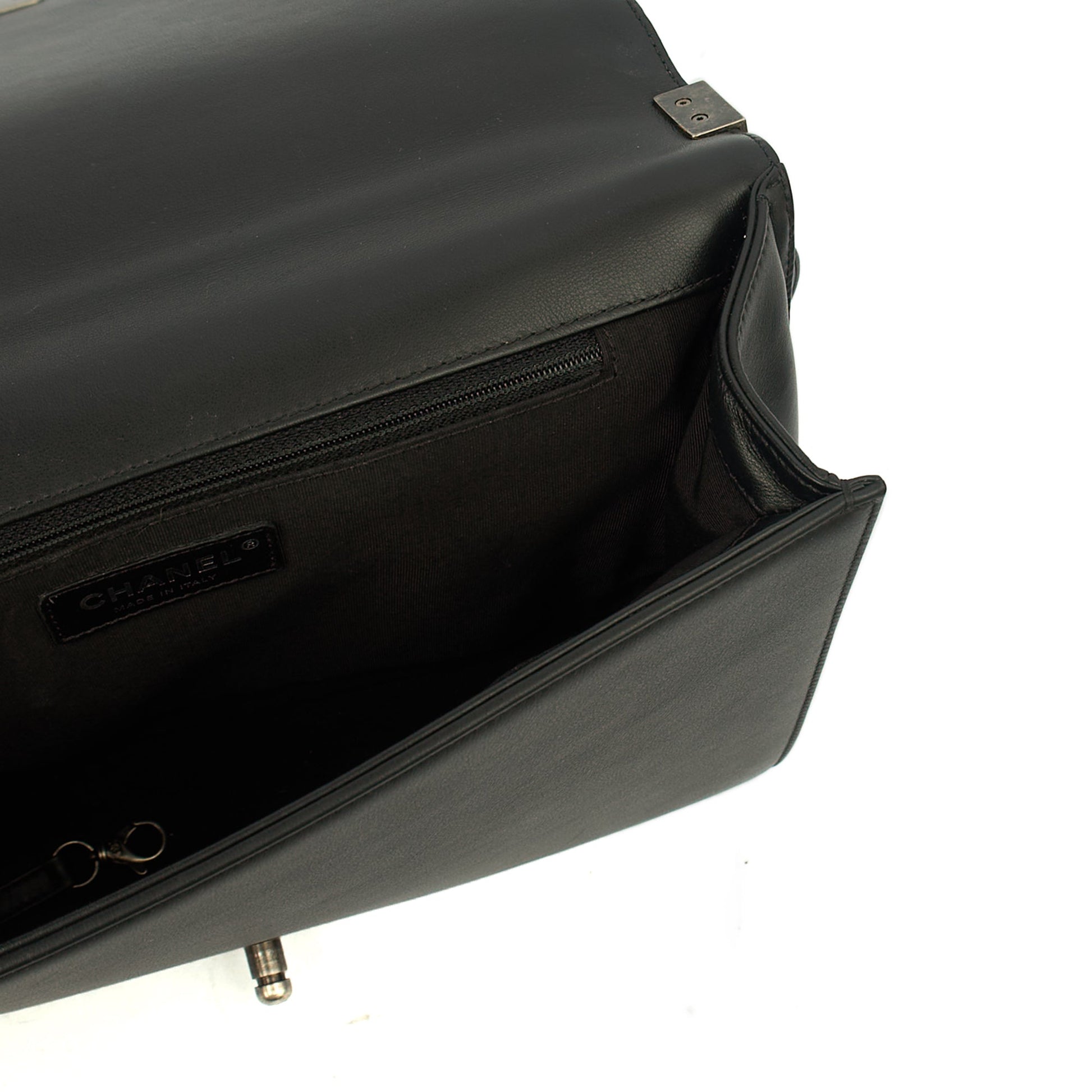 Chanel Shoulder Bag Boy - Large in Black, Calfskin Leather — Alternate View 10