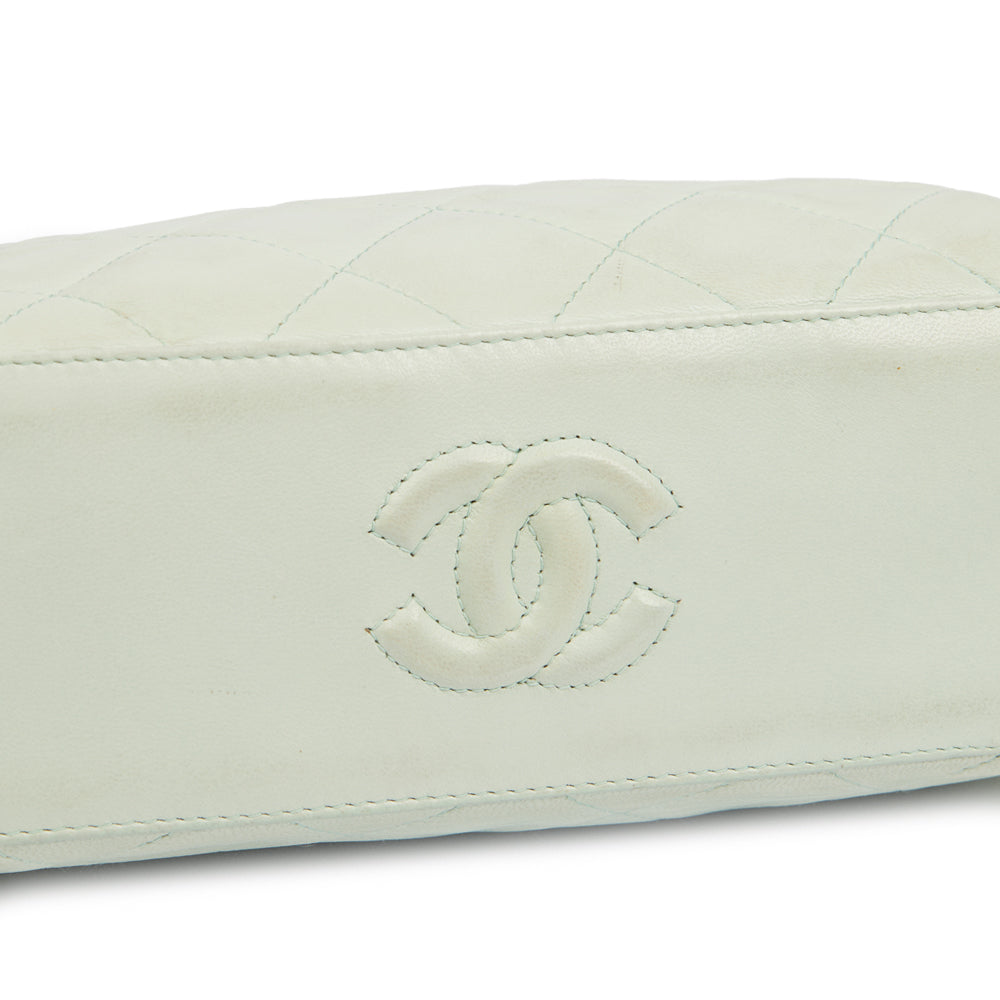 Chanel Shoulder Bag Clutch in Green, Lambskin Leather — Alternate View 20