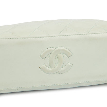 Chanel Shoulder Bag Clutch in Green, Lambskin Leather — Alternate View 60
