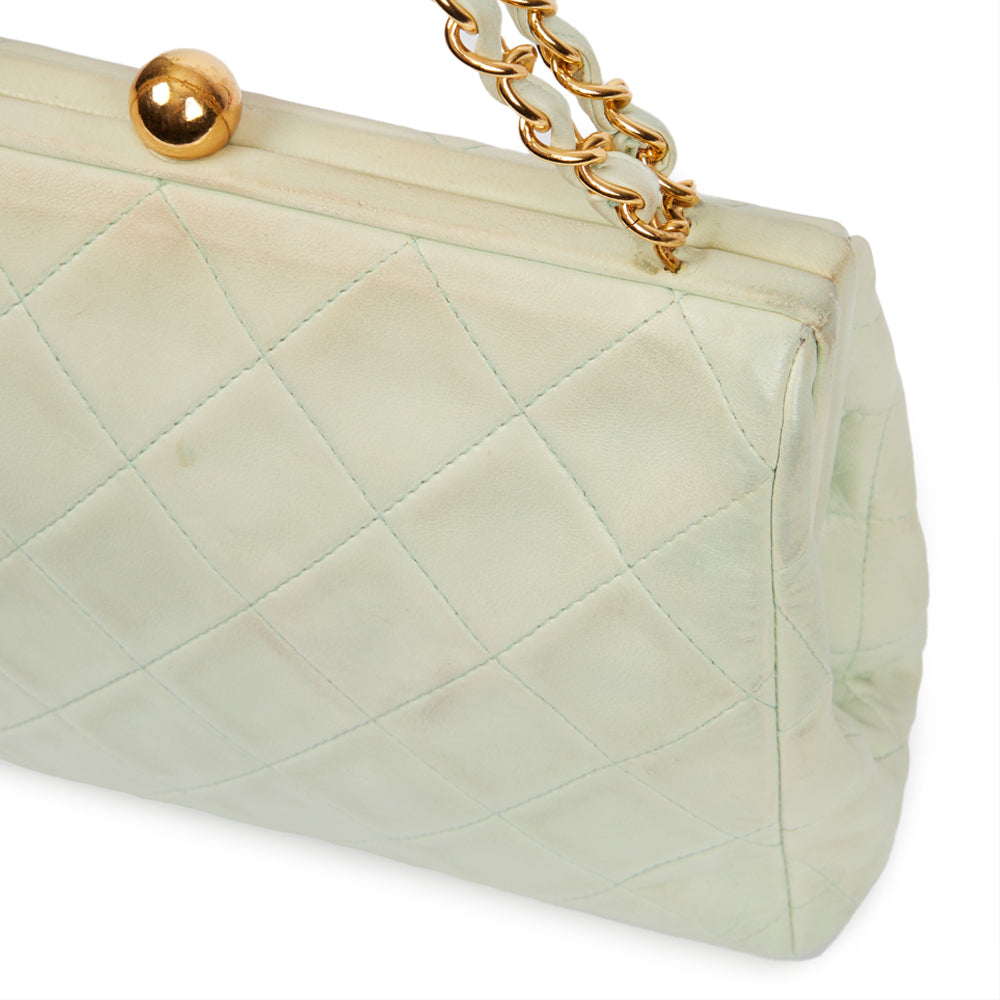 Chanel Shoulder Bag Clutch in Green, Lambskin Leather — Alternate View 55