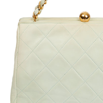 Chanel Shoulder Bag Clutch in Green, Lambskin Leather — Alternate View 27