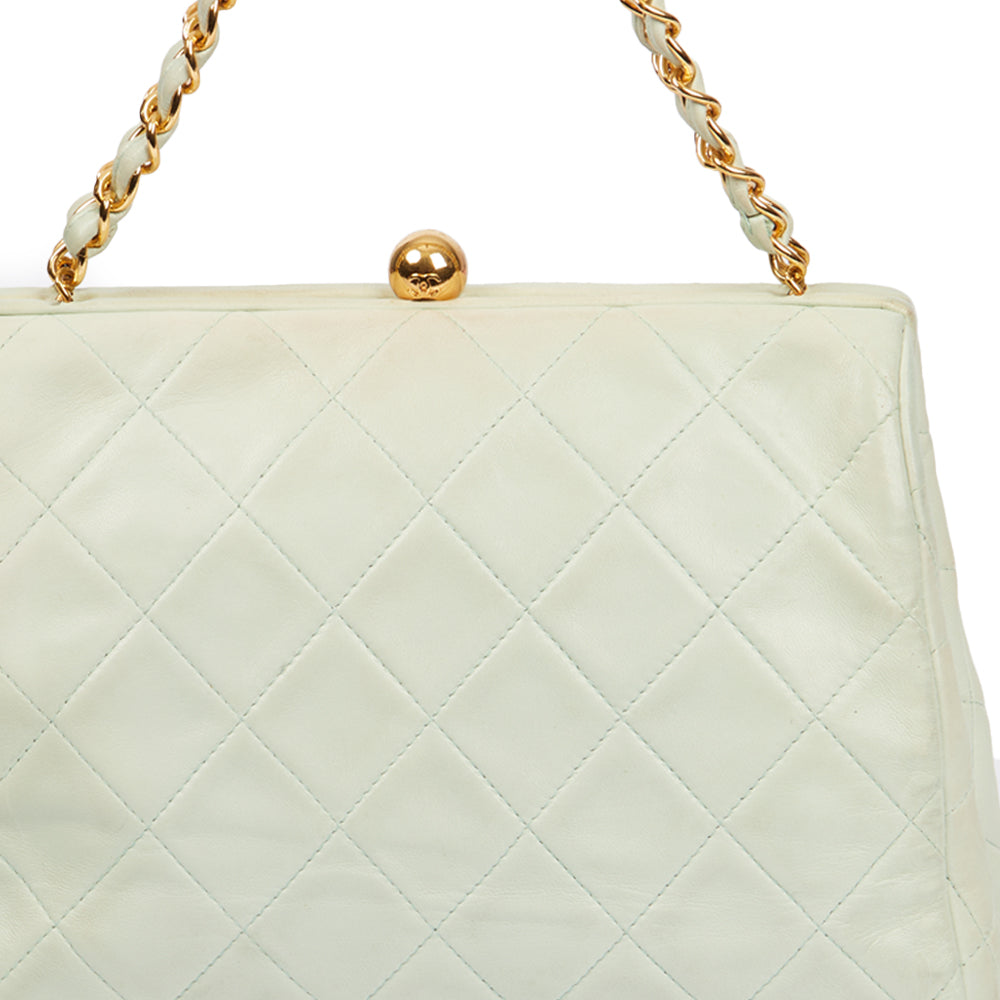 Chanel Shoulder Bag Clutch in Green, Lambskin Leather — Alternate View 51
