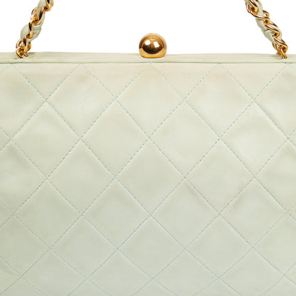 Chanel Shoulder Bag Clutch in Green, Lambskin Leather — Alternate View 49