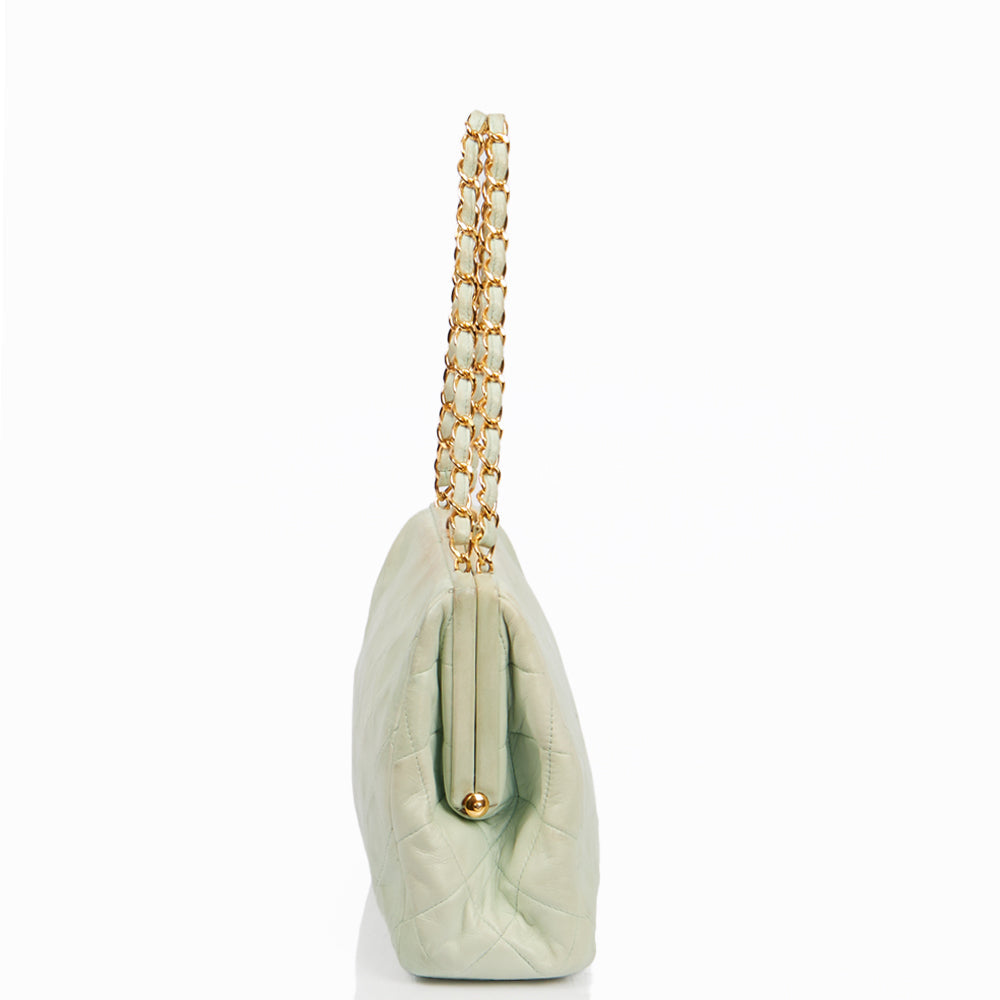 Chanel Shoulder Bag Clutch in Green, Lambskin Leather — Alternate View 43