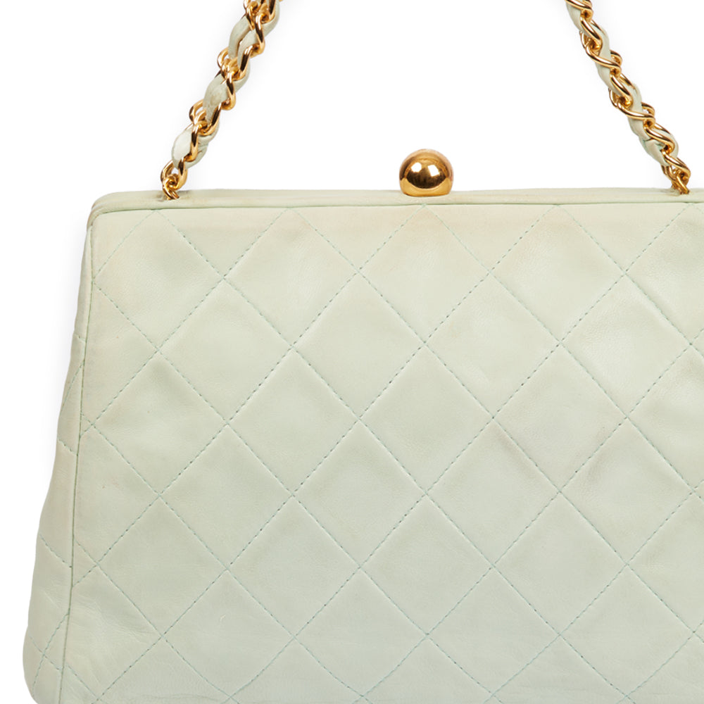 Chanel Shoulder Bag Clutch in Green, Lambskin Leather — Alternate View 28
