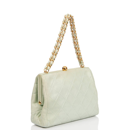 Chanel Shoulder Bag Clutch in Green, Lambskin Leather — Side View