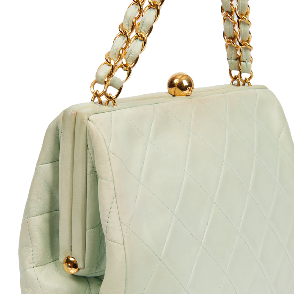 Chanel Shoulder Bag Clutch in Green, Lambskin Leather — Alternate View 46