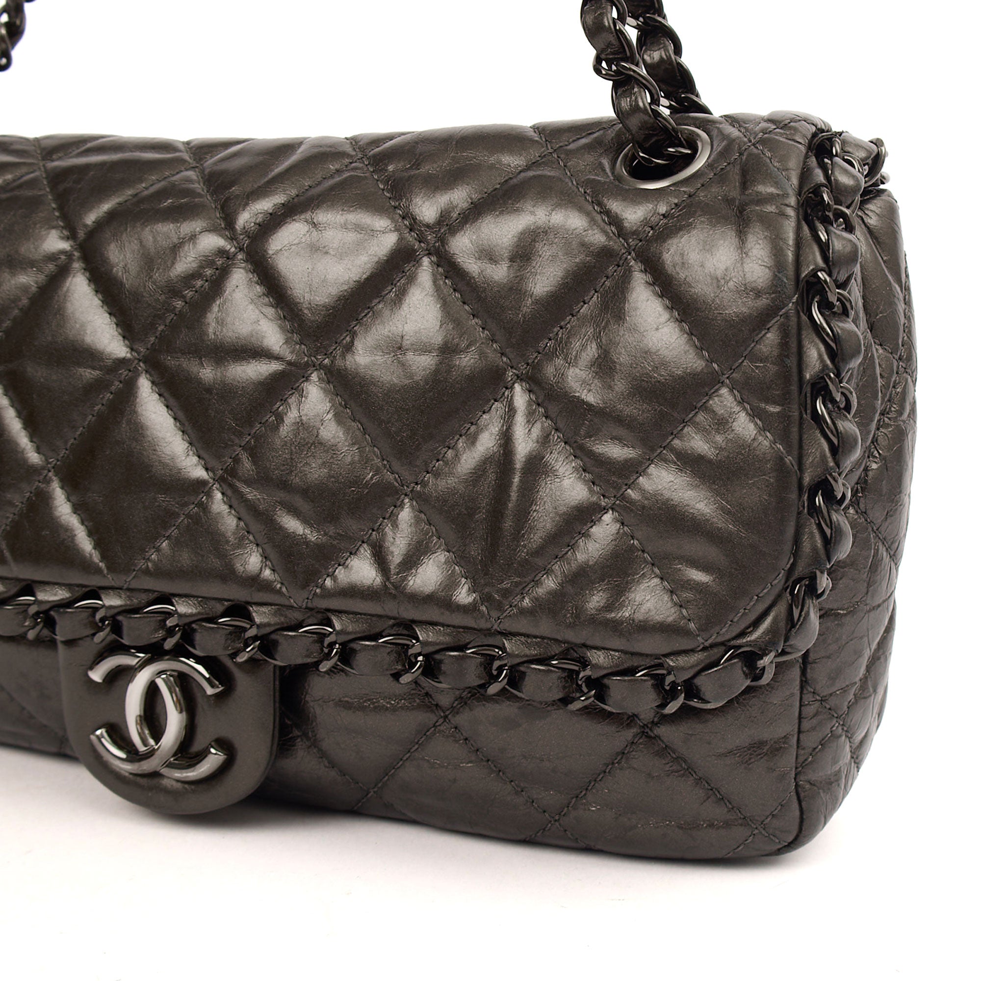 Chanel Shoulder Bag Flap Bag in Metallic, Calfskin Leather — Alternate View 8