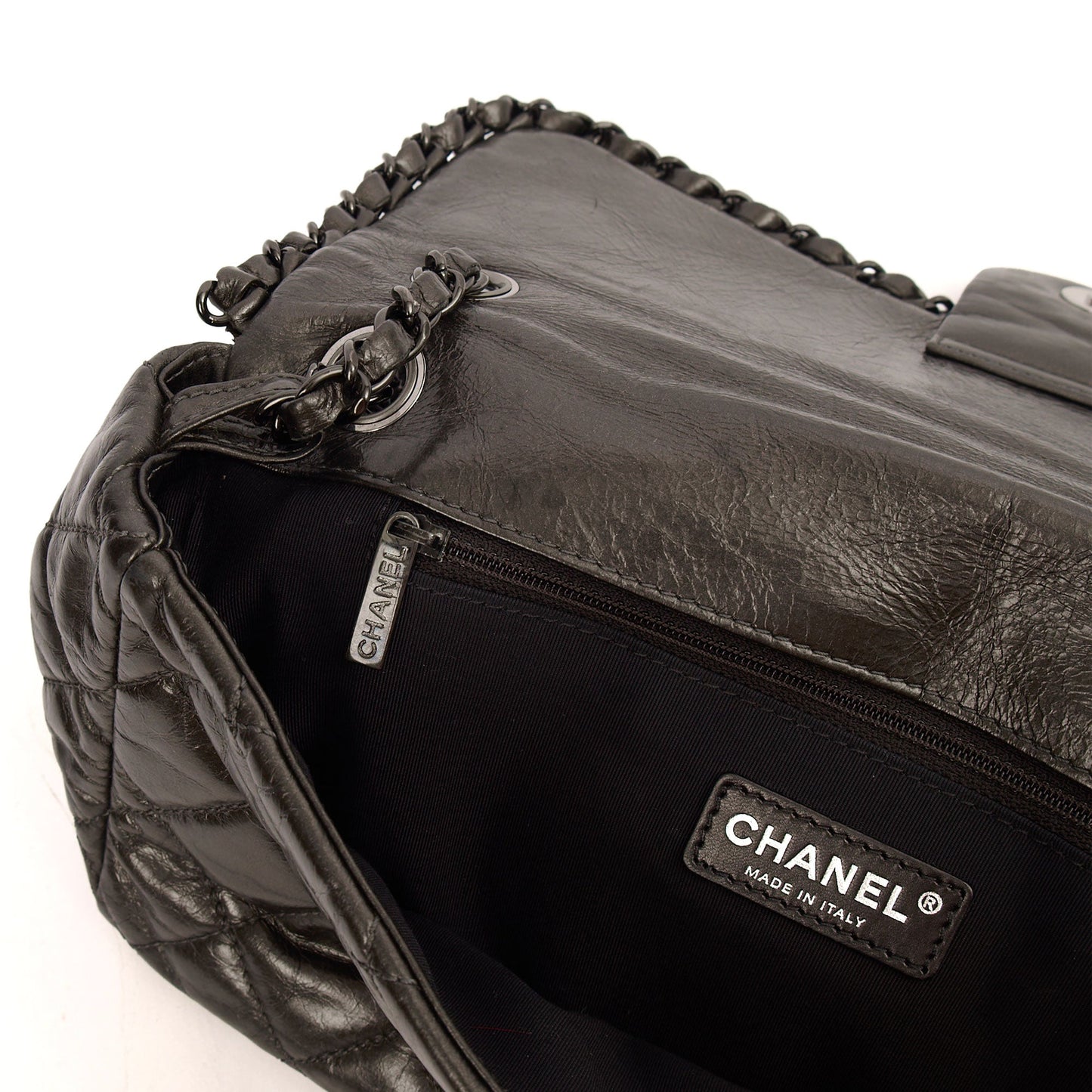 Chanel Shoulder Bag Flap Bag in Metallic, Calfskin Leather — Alternate View 11