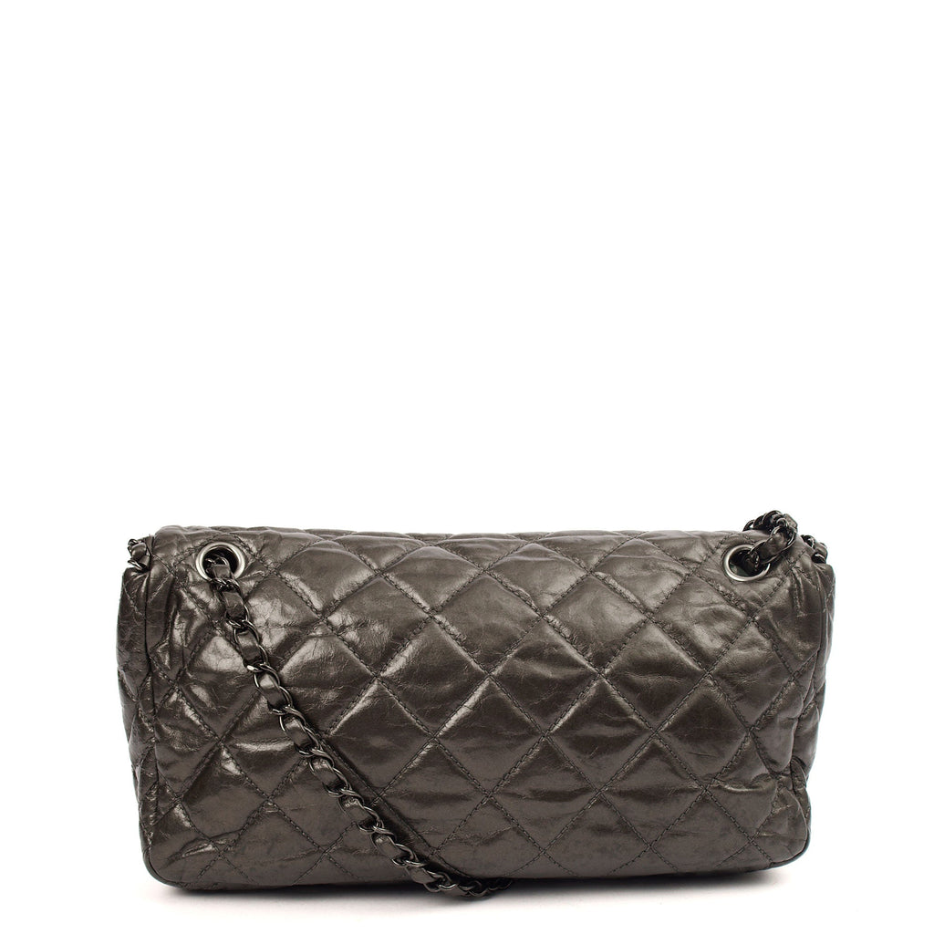 Chanel Shoulder Bag Flap Bag in Metallic, Calfskin Leather — Detail View