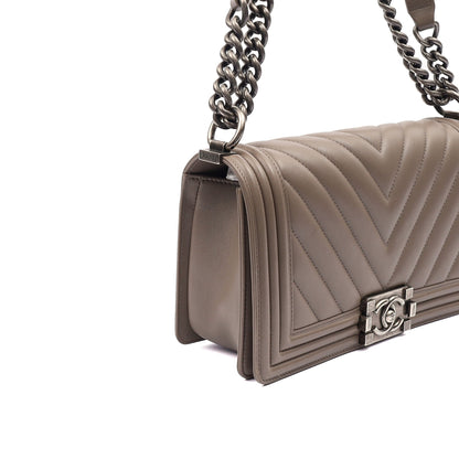 Chanel Shoulder Bag Boy - Medium in Grey, Calfskin Leather — Alternate View 25
