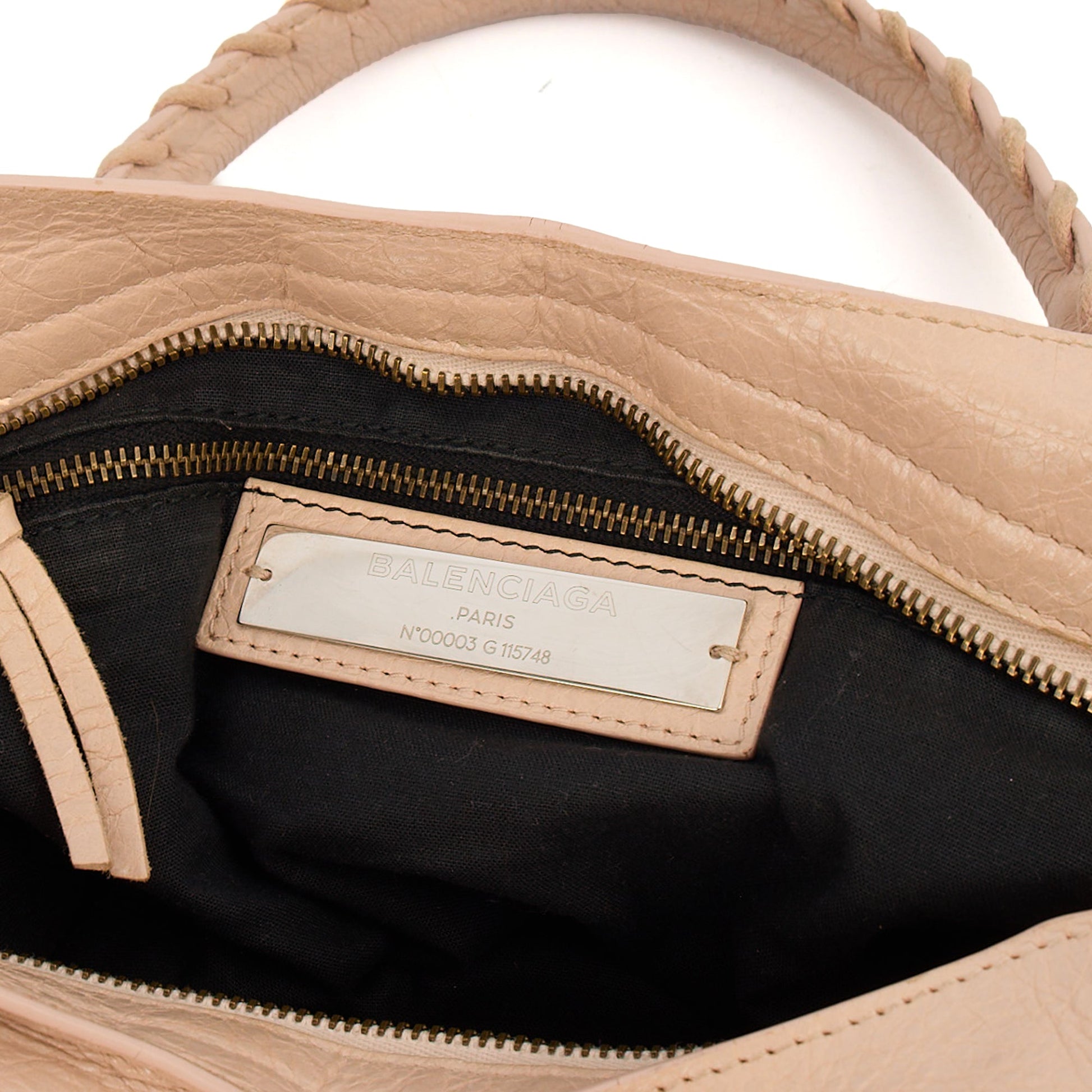 Balenciaga Tote Classic City - Medium in invalid, Veau (Calfskin) — Lifestyle View