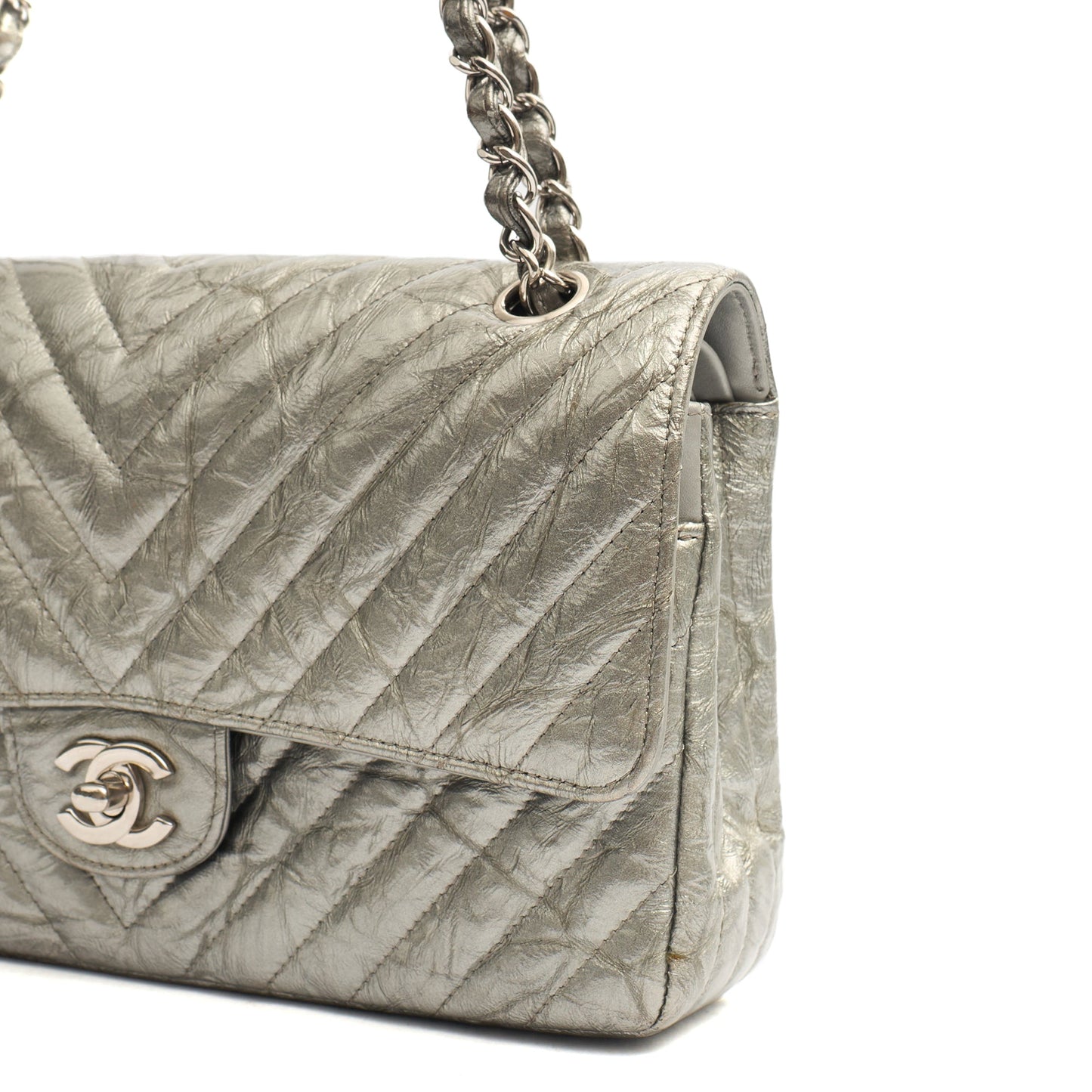 Chanel Shoulder Bag Classic Double Flap - Medium in Metallic, Patent Leather — Alternate View 17