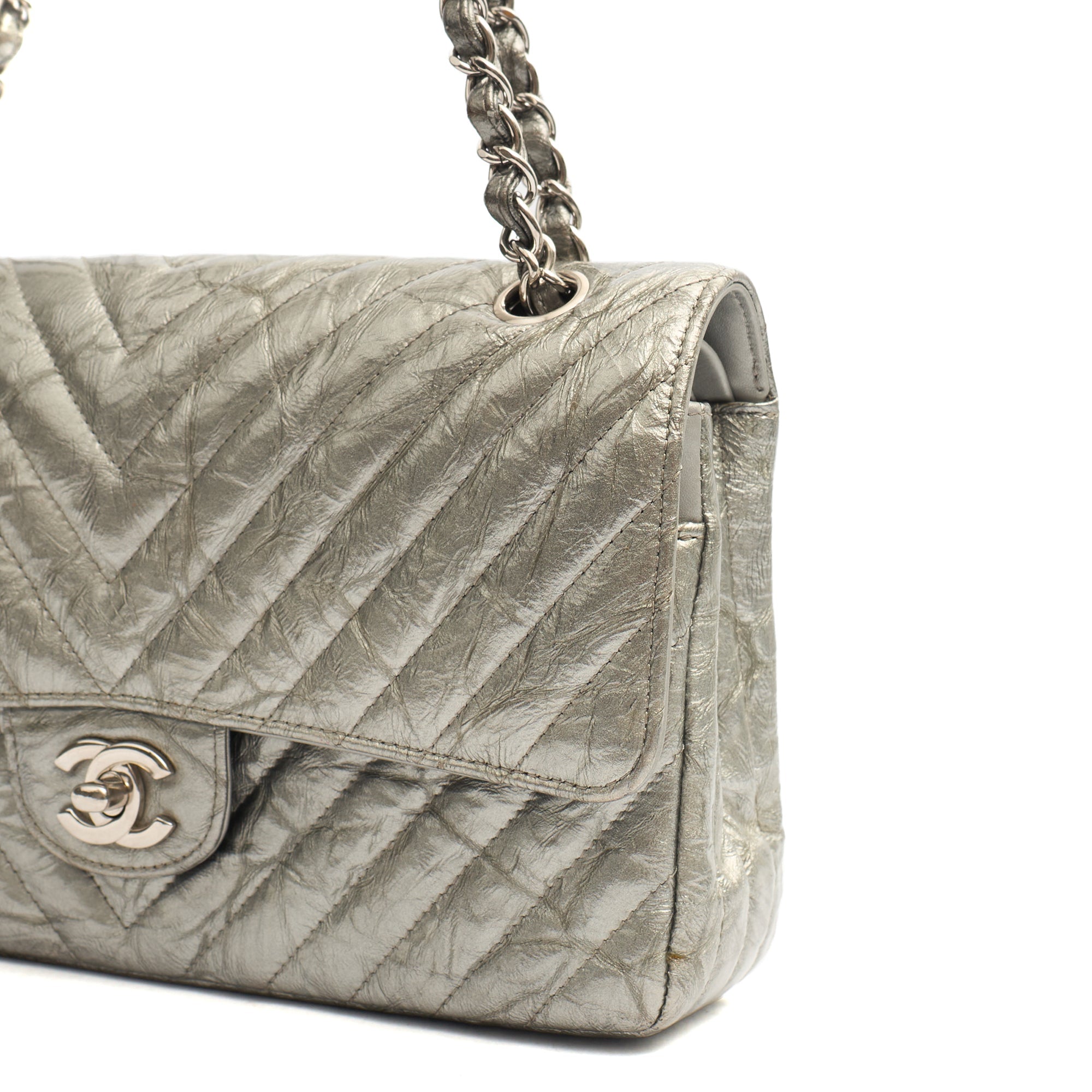 Chanel Shoulder Bag Classic Double Flap - Medium in Metallic, Patent Leather — Alternate View 17