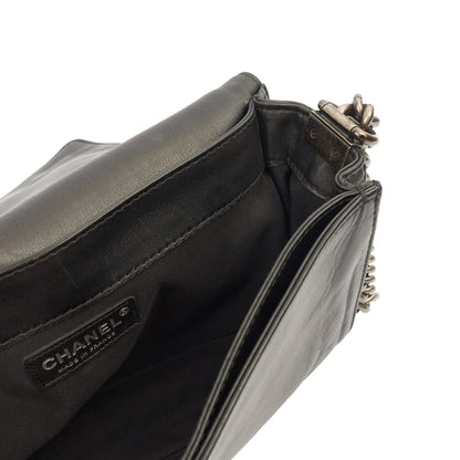 Chanel Shoulder Bag Boy - Medium in Black, Calfskin Leather — Alternate View 11