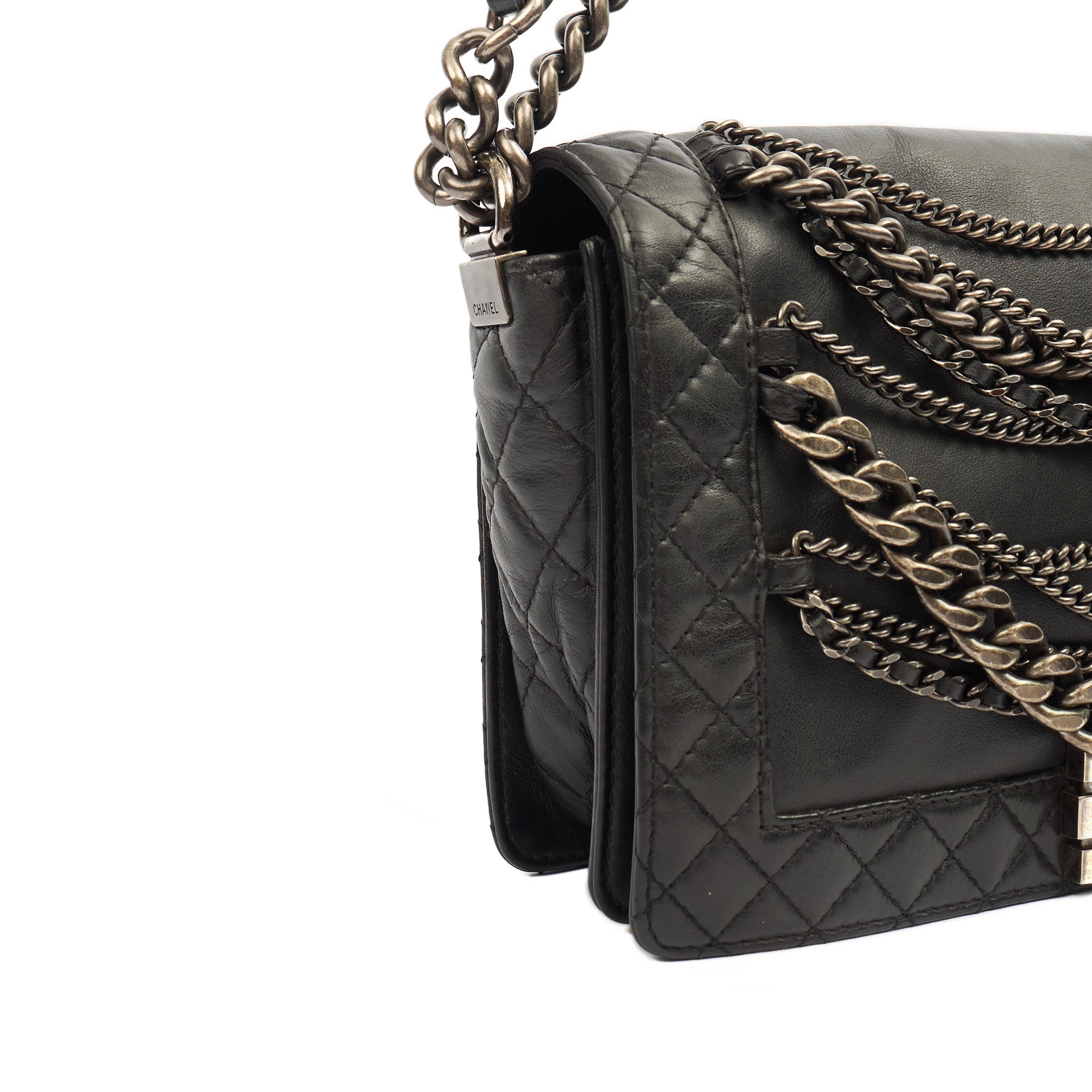 Chanel Shoulder Bag Boy - Medium in Black, Calfskin Leather — Alternate View 10