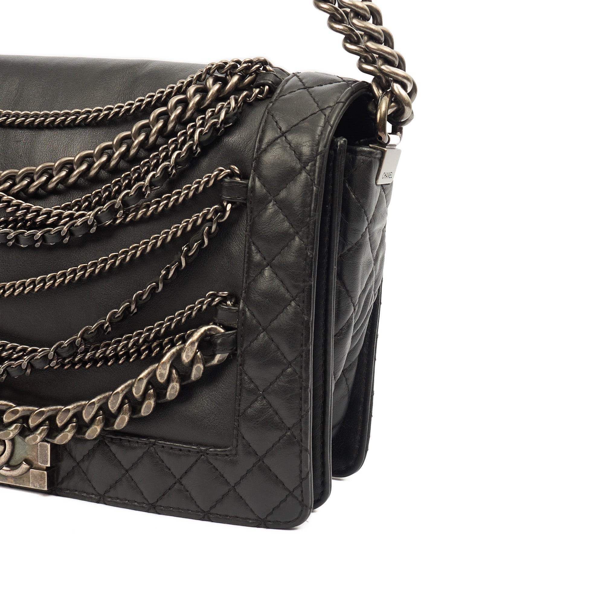 Chanel Shoulder Bag Boy - Medium in Black, Calfskin Leather — Alternate View 8
