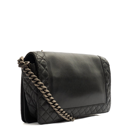 Chanel Shoulder Bag Boy - Medium in Black, Calfskin Leather — Top View