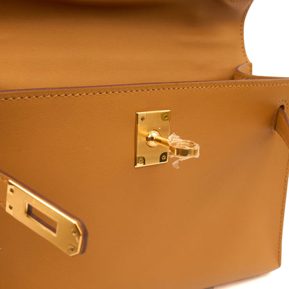 Hermes Mini Bag Kelly Pochette in Sesame, Swift Leather — Alternate View 9