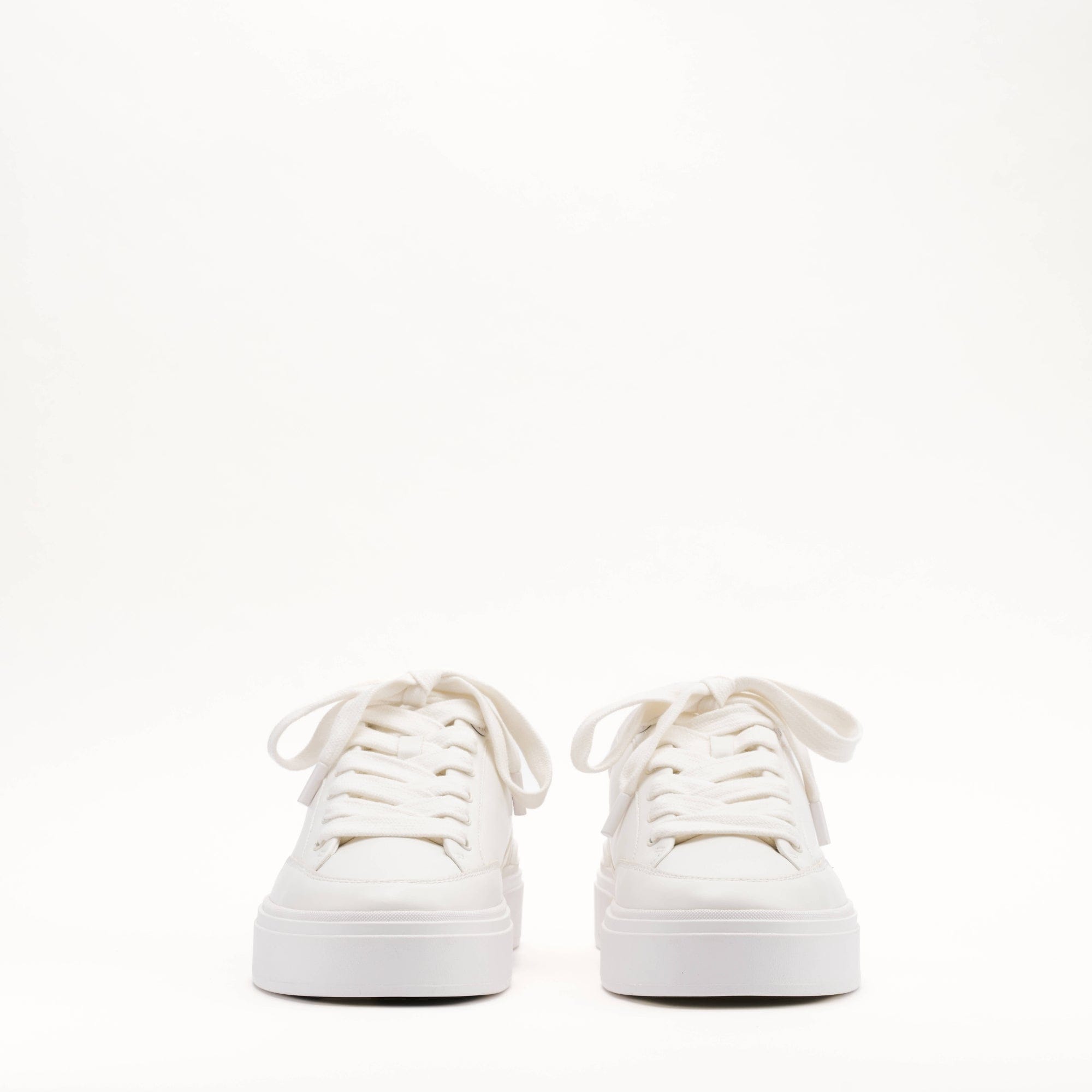 MALLET Lansbury Men's White Nappa Leather Trainers — UK 05 — Size White — Back View