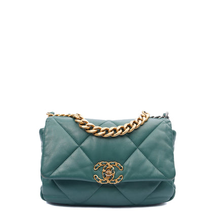 Chanel Cross Body Chanel 19 in Green, Calfskin Leather — Front View