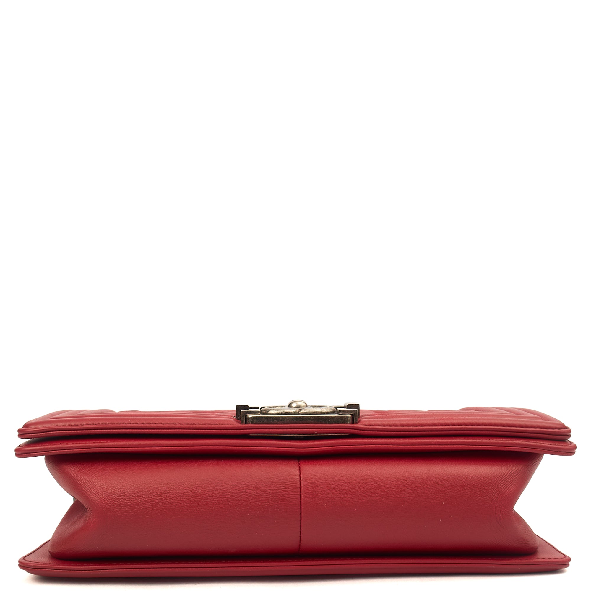 Chanel Shoulder Bag Boy - Medium in Red, Calfskin Leather — Alternate View 24
