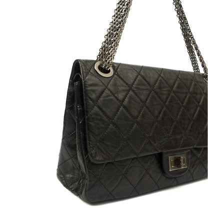 Chanel Shoulder Bag 2.55 Reissue - Maxi in Black, Crinkled Calfskin Leather — Alternate View 28