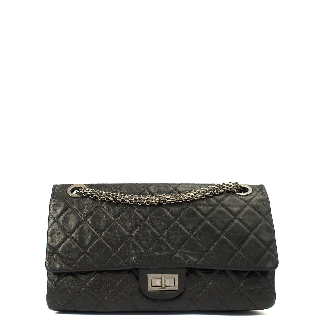 Chanel Shoulder Bag 2.55 Reissue - Maxi in Black, Crinkled Calfskin Leather — Front View